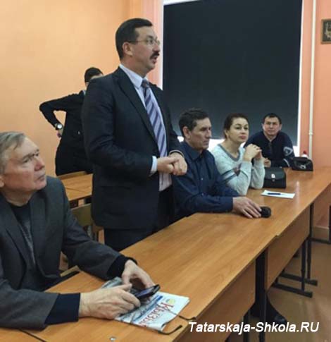 Слушатели лекции в Татарской воскресной школе