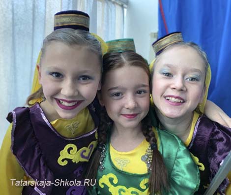 Ученицы Татарской воскресной школы №2